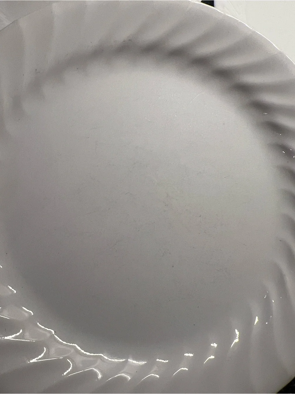 Vintage Corelle. ENHANCEMENTS Classic White Swirl Dinner Plates - Set of 3